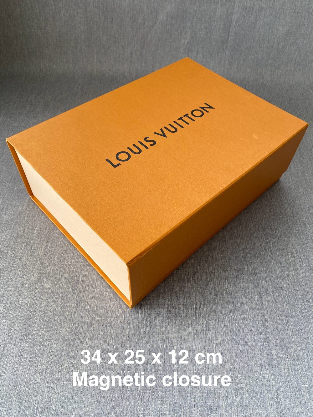Authentic Louis Vuitton | Foldable Magnetic Closure Box Gift Decoration Storage